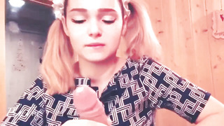 Messy schoolgirl deepthroated a buddy in the sauna tub