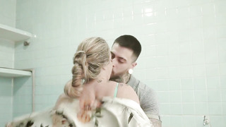 A GRANDE FAMÍLIA DA PUTARIA - O MARIDO É CORNO, A MÃE TALARICA A FILHA, E A EMPREGADA FODE TODO MUNDO - EMME WHITE, ALESSANDRA MAIA, AGATHA LUDOVINO, CAPOEIRA.