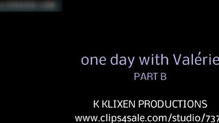 After providing an unbelievable oral job to her fresh paramour, smoking super hot brown-haired had a bit of champagne