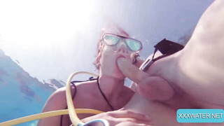 Underwater hard-core romp and oral jobs from Minnie Manga