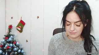 Brunette amateur Ukrainian babe webcam solo