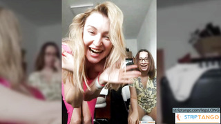 legsLONG Online sex chat at stripTango