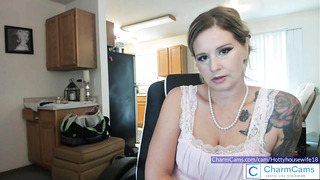 Hottyhousewife18 Free live porn at CharmCams