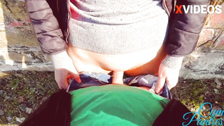 PLEEEEEEASE CUN INWARDS ME UNDER A RAILROAD BRIDGE