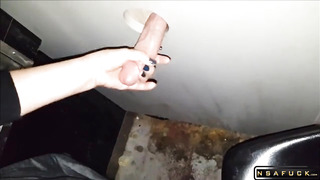 Amateur Wife Works Her Skillful Hands On