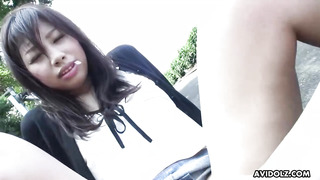 Naughty babe was fingererd outside